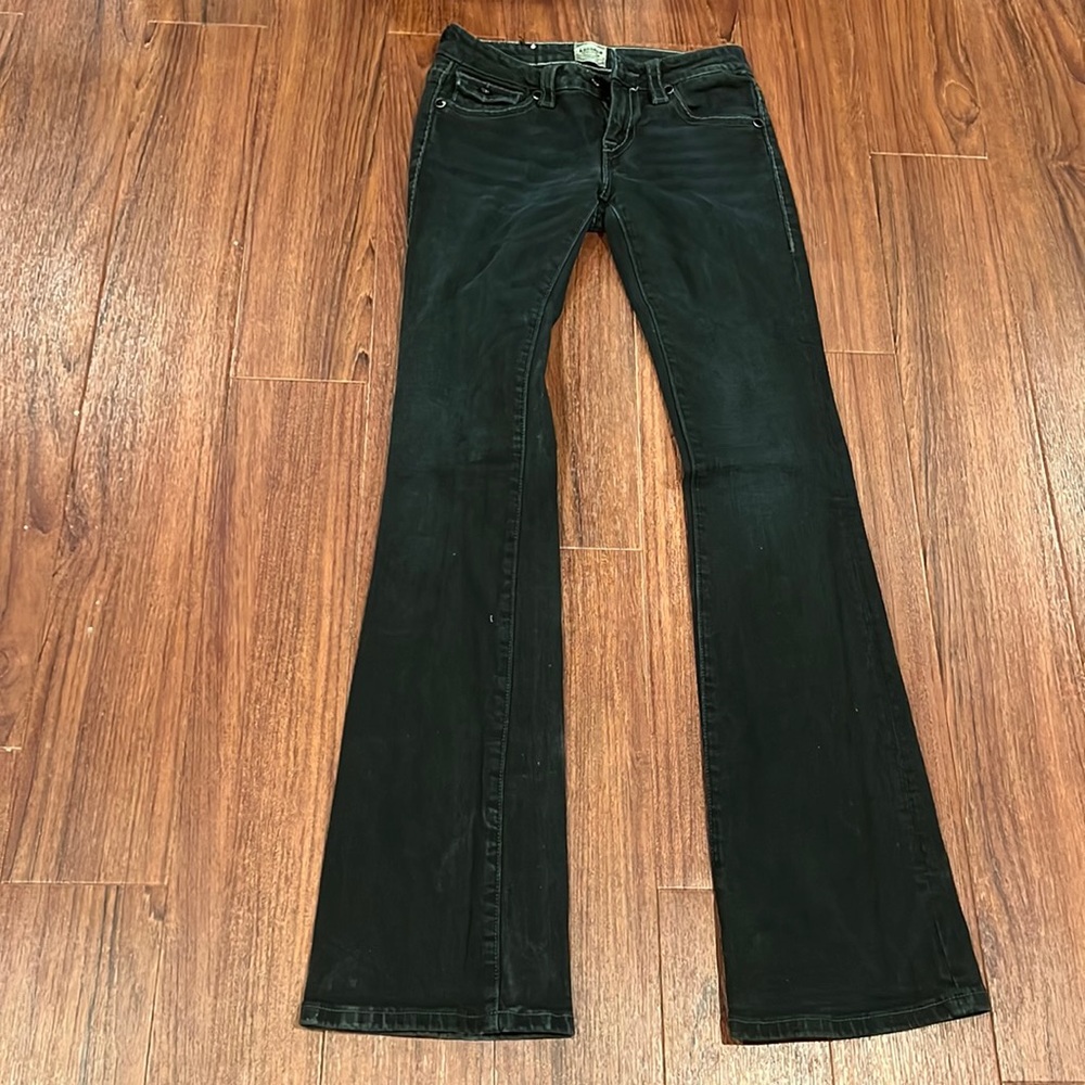 Anoname woman’s jeans